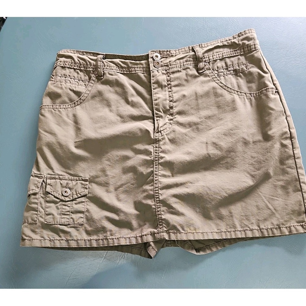 Gloria Vanderbilt Women's Cargo Skort Olive Green Khaki Utility Size 10